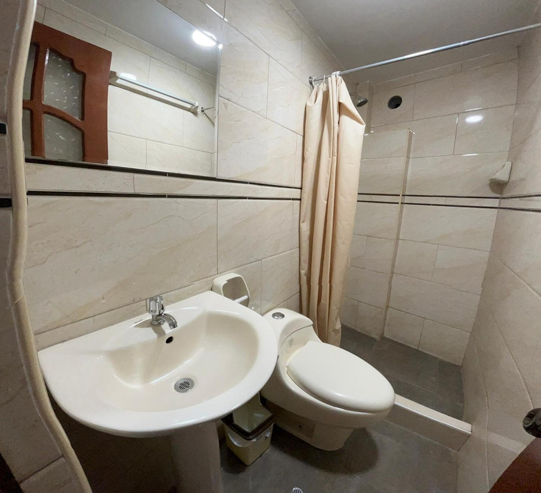 Hostel Apu Qhawarina Ollantaytambo Bagian luar foto