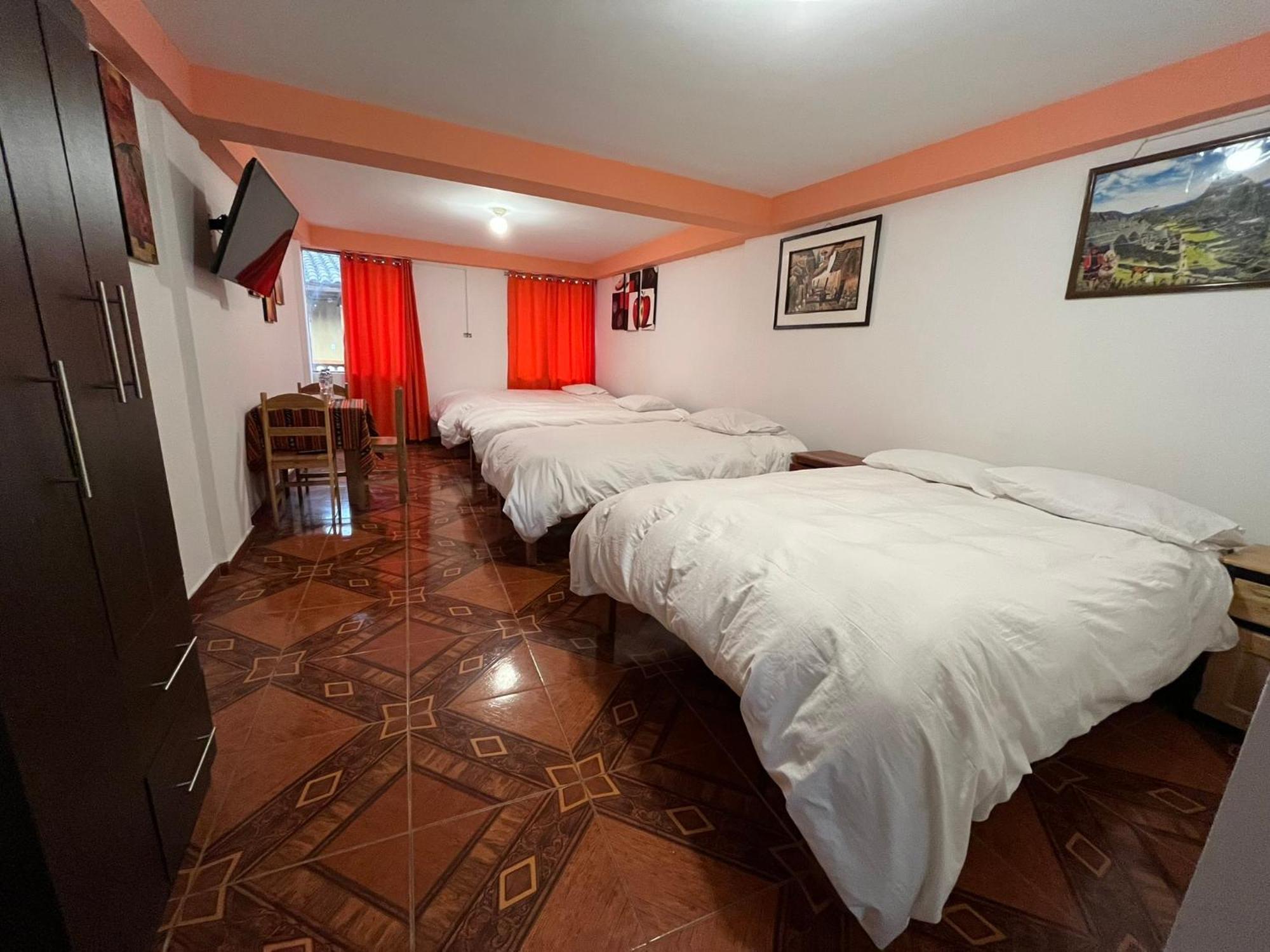 Hostel Apu Qhawarina Ollantaytambo Bagian luar foto