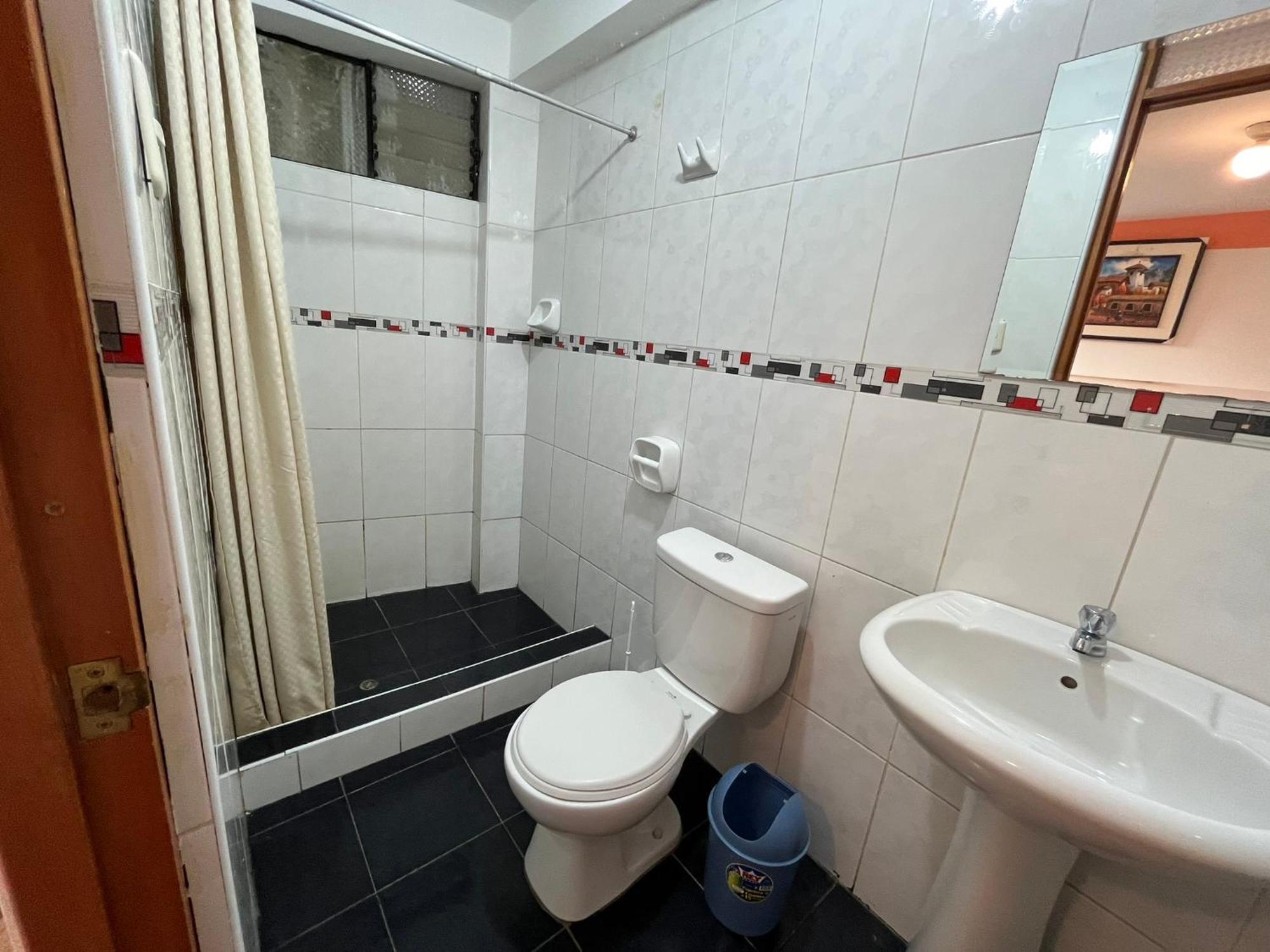 Hostel Apu Qhawarina Ollantaytambo Bagian luar foto