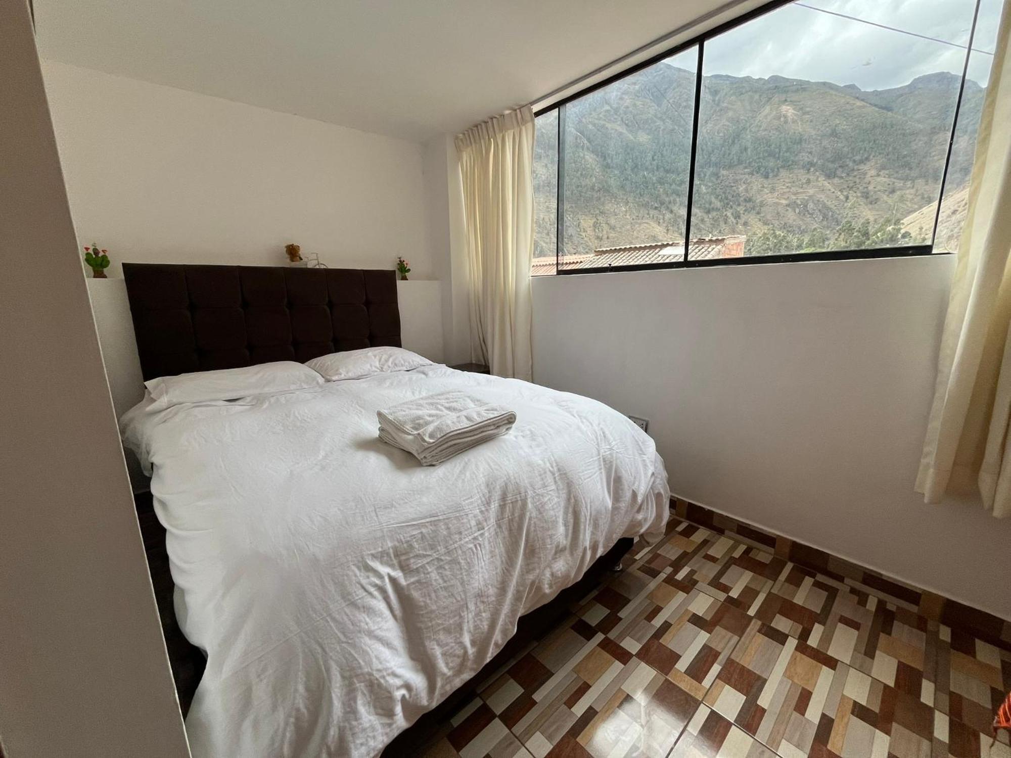 Hostel Apu Qhawarina Ollantaytambo Bagian luar foto