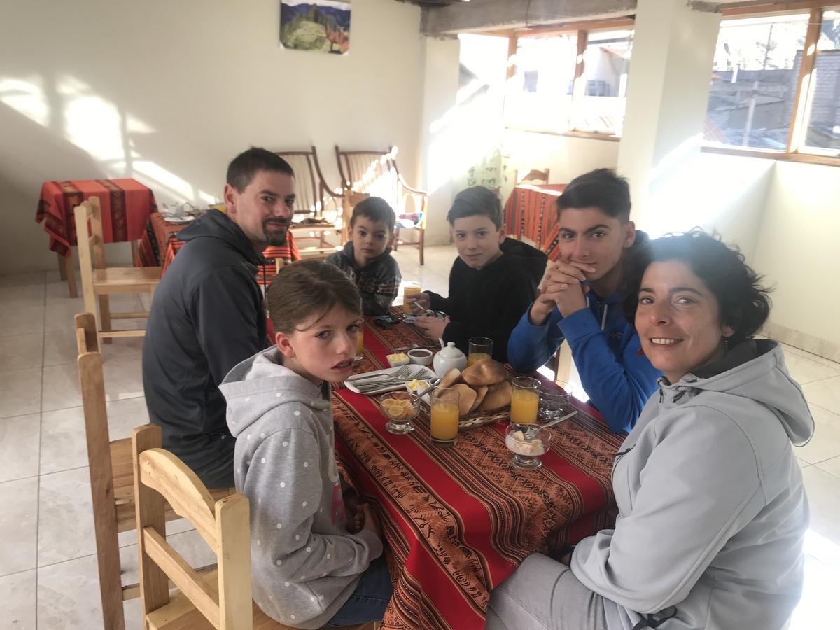 Hostel Apu Qhawarina Ollantaytambo Bagian luar foto