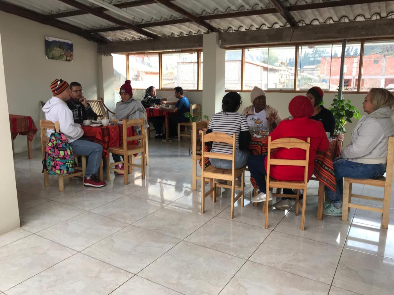 Hostel Apu Qhawarina Ollantaytambo Bagian luar foto